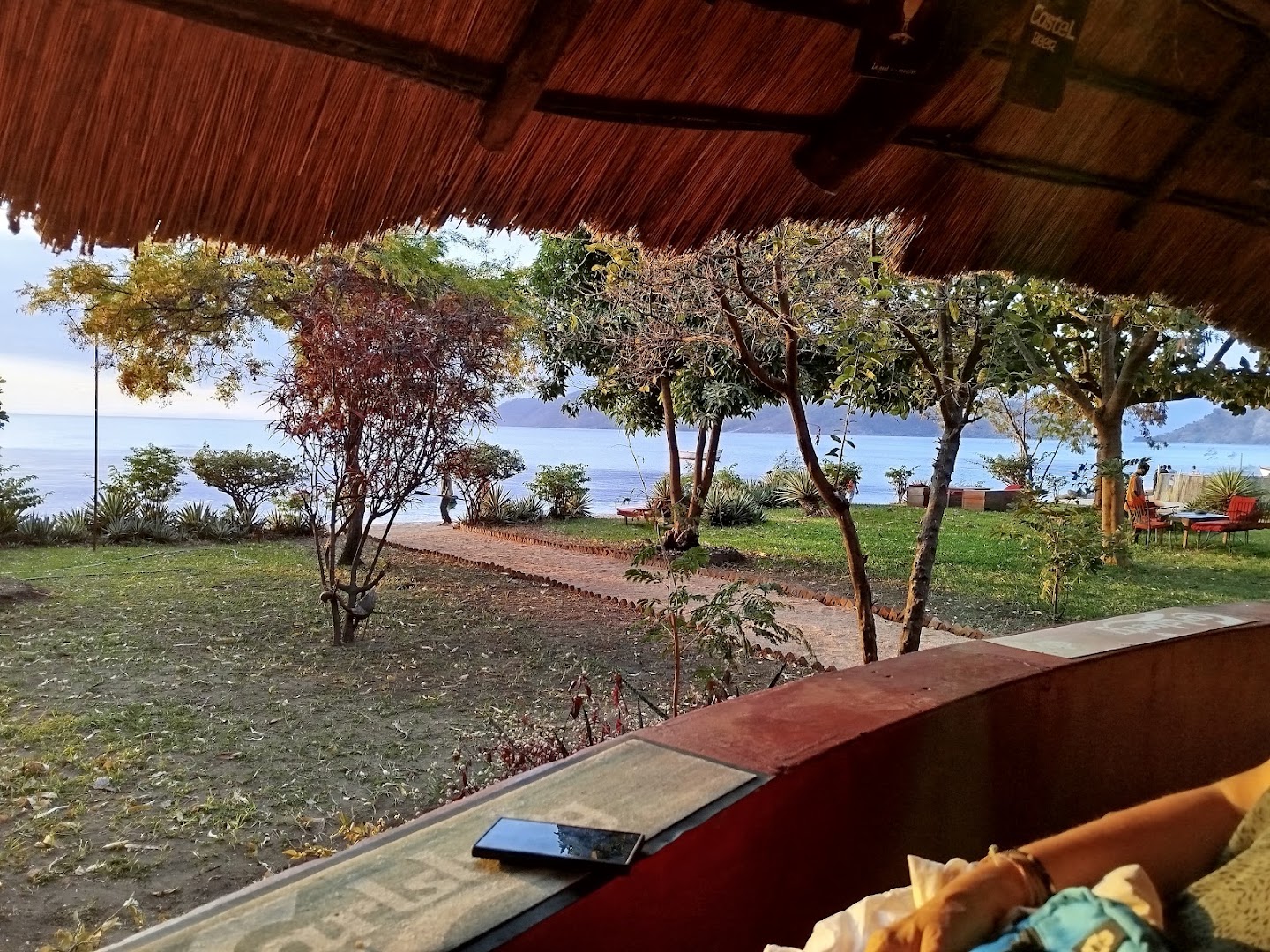 Cape Mac Lodge & Froggies Restaurant: beautiful scenic restaurant terrace view