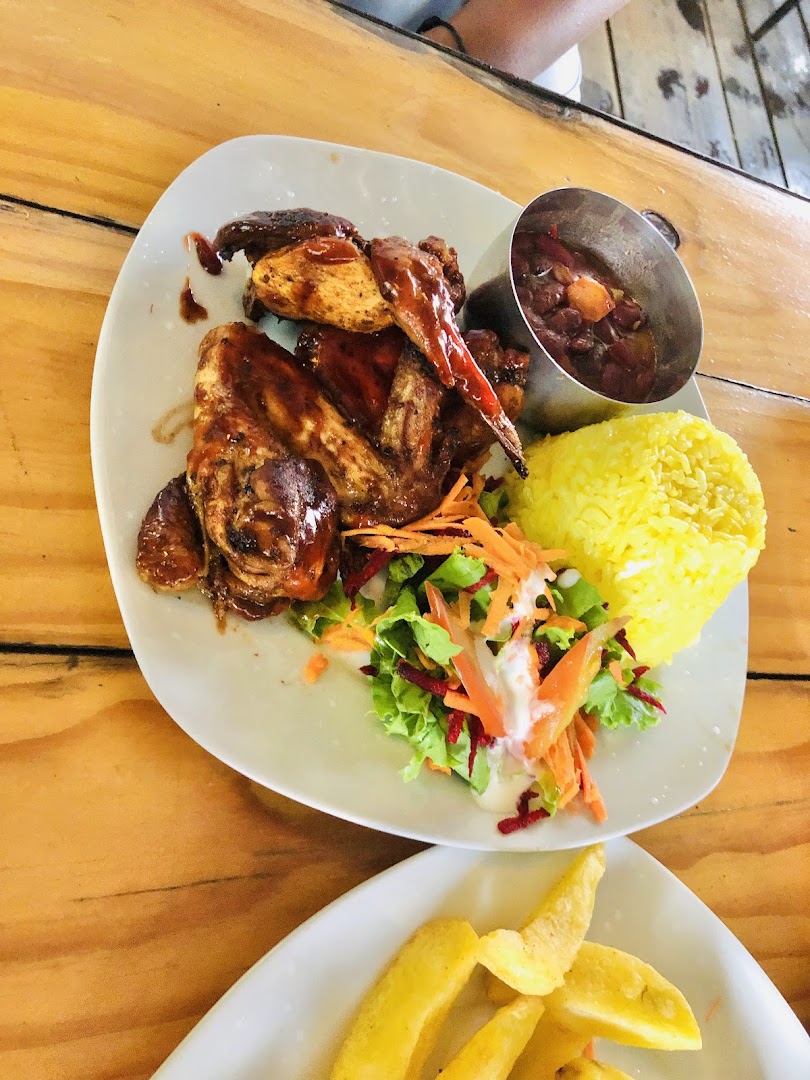 Khichini Hub: appetizing photo of served food