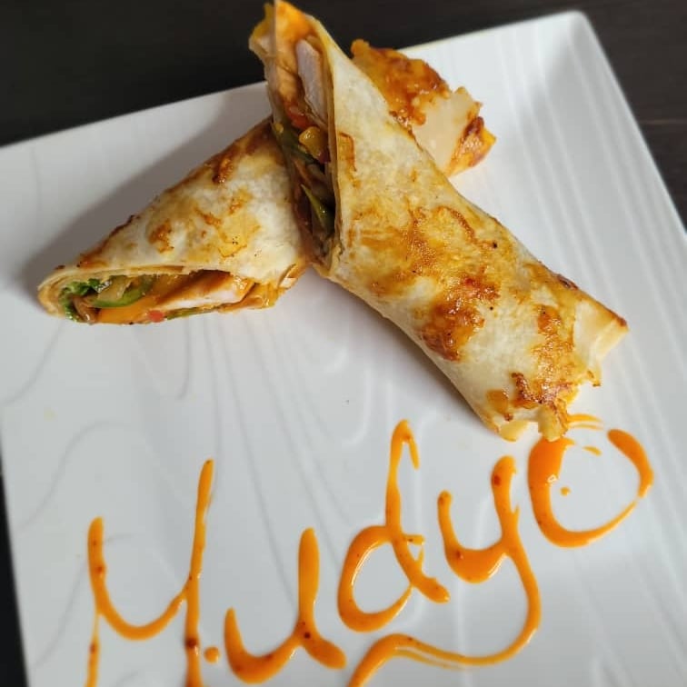 M'dede Restaurant: appetizing food presentation