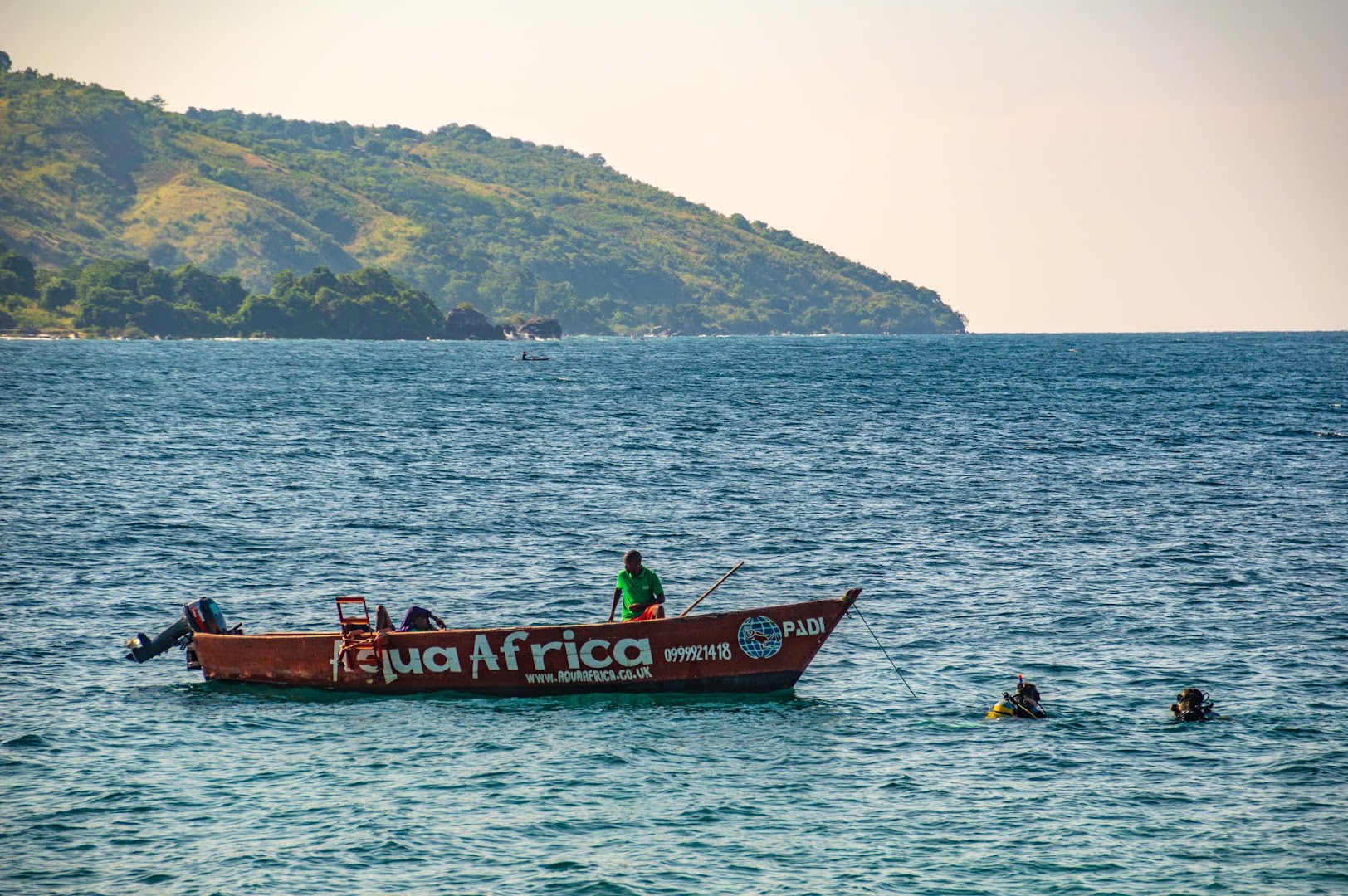 Aqua Africa Dive School: venue activity and branding