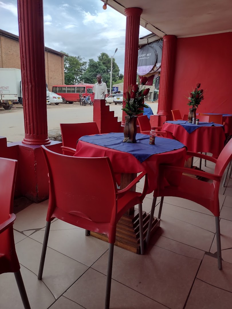 Hotspot Cafe: clear view of venue seating