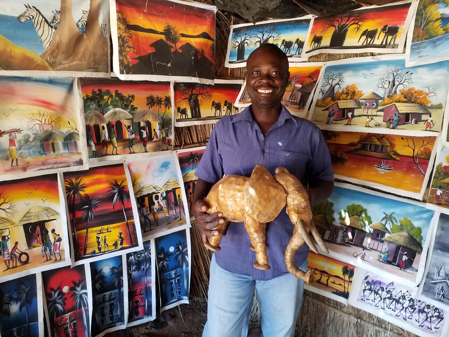 Senga Bay Sunset Souvenir Market: artisan and shop products