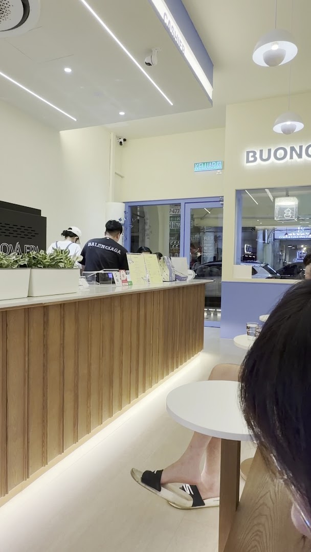 Buono Gelato: clear interior shot of venue
