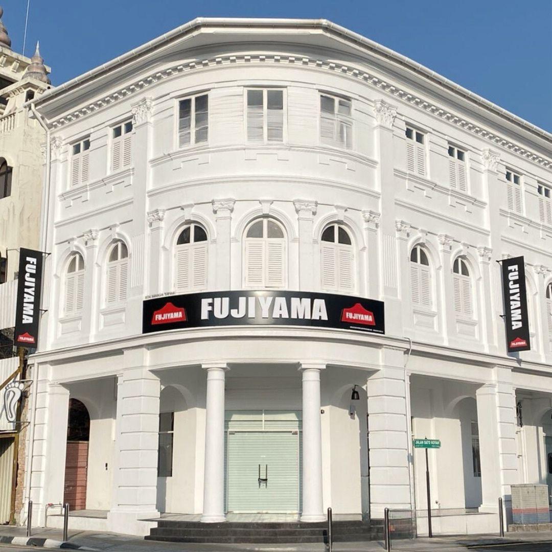 Fujiyama Street Market: clear professional storefront photo