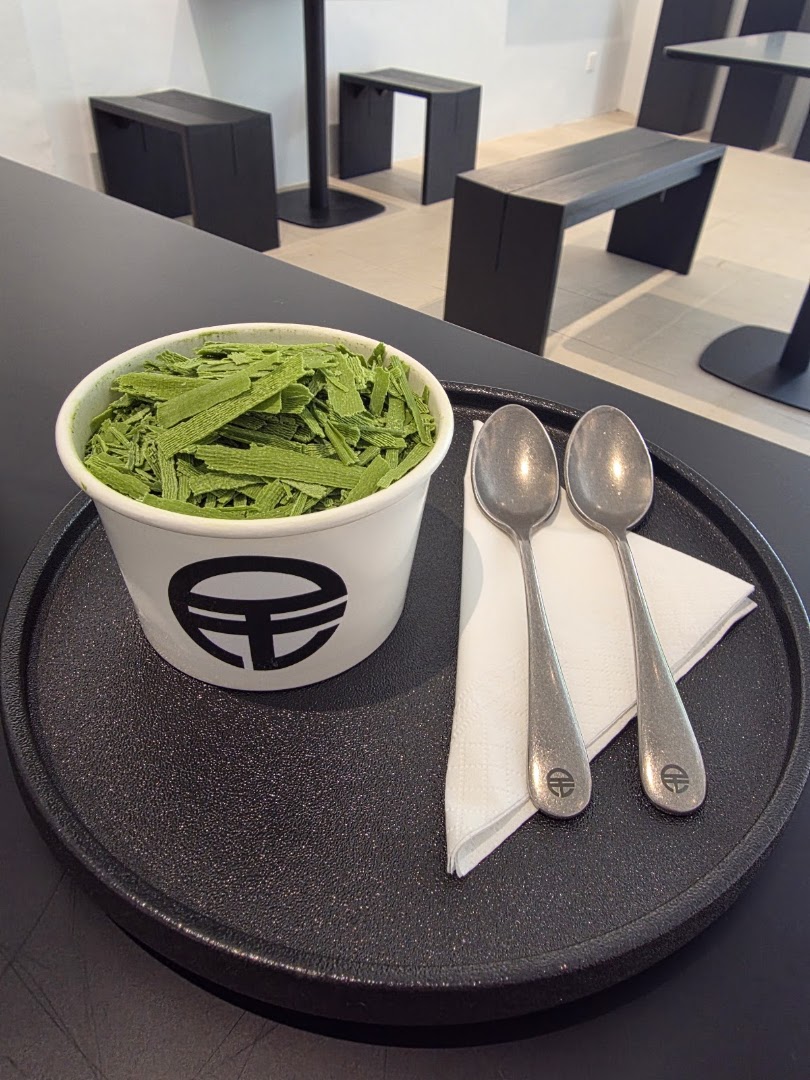 Min Matcha: clear, professional product photo