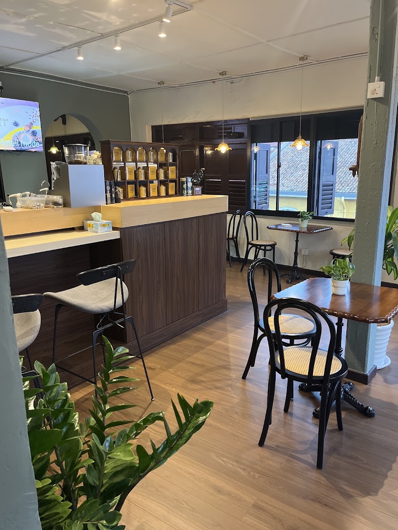 Red Door Cafe: clear photo of venue interior