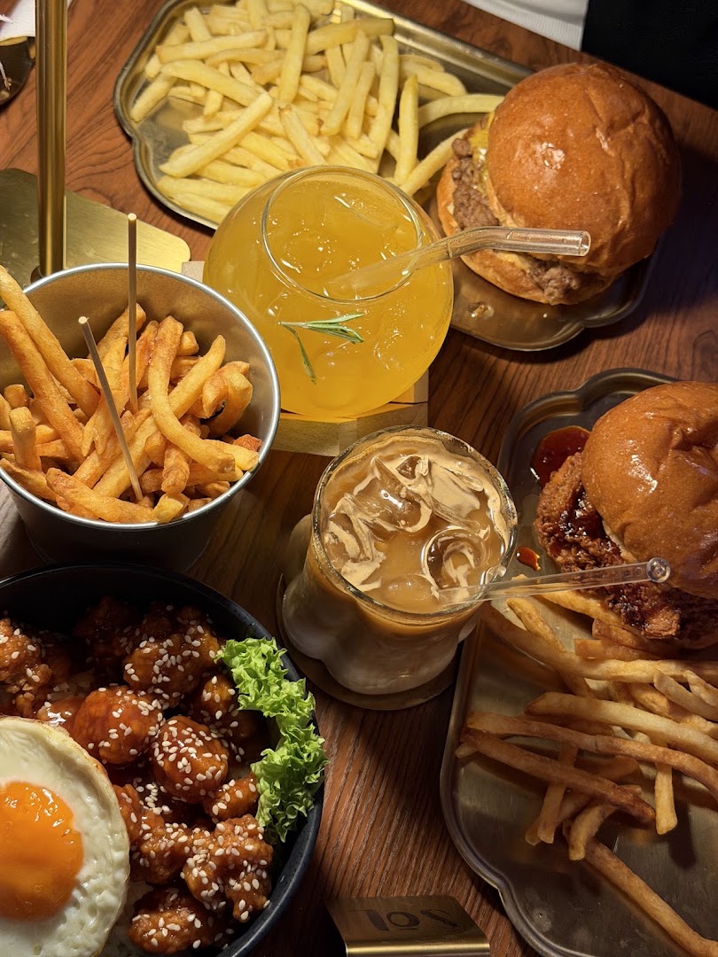 SOL: appetizing, high-quality food photography