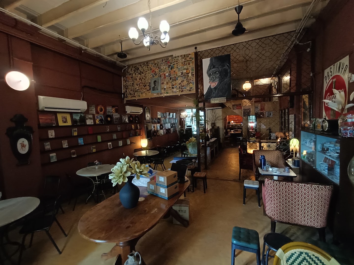 SOL: clear shot of venue interior