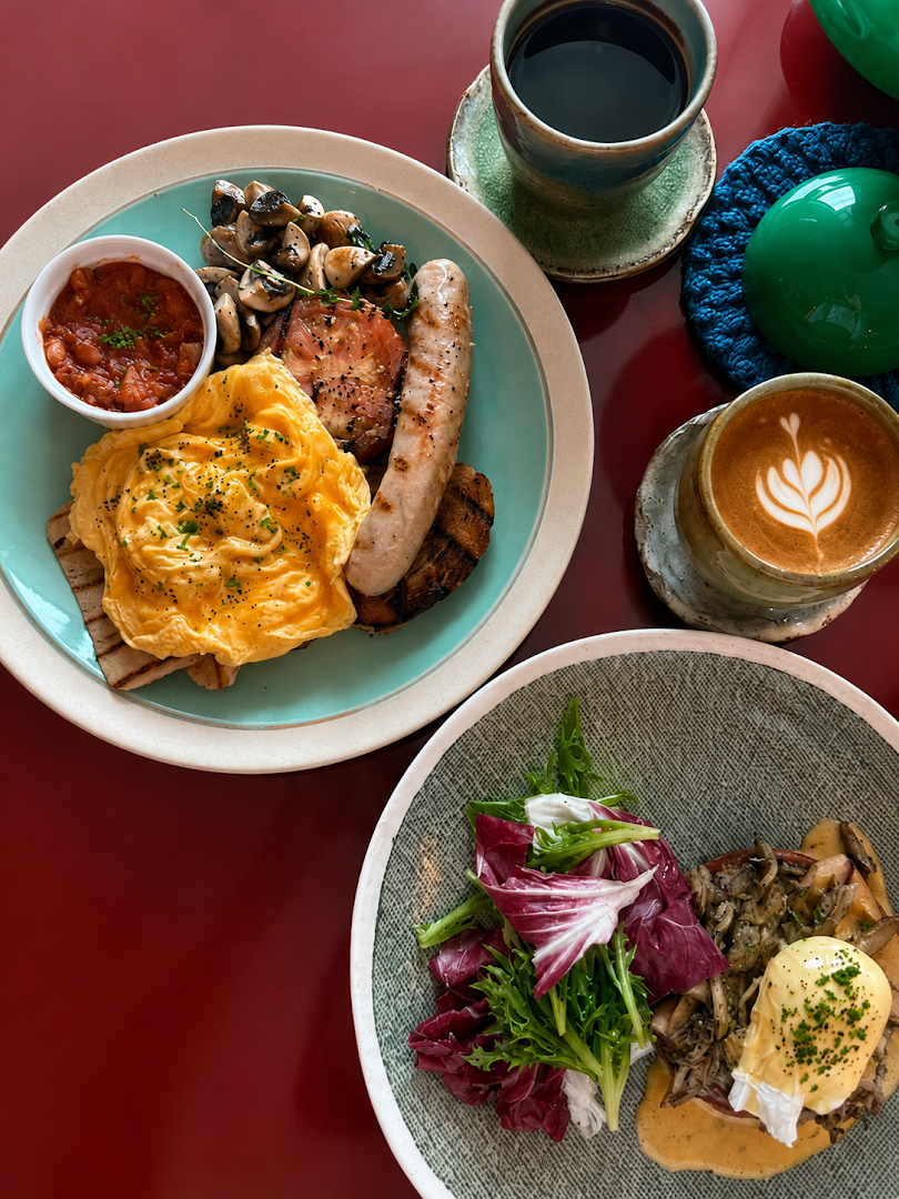 Rowan & Betty Cafe: appetizing, high-quality breakfast food photography