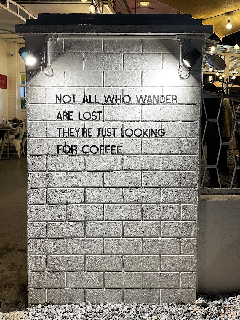Kami Coffee: attractive venue interior and decor