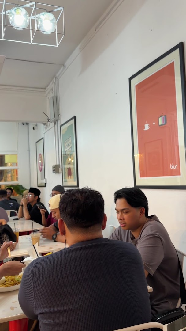 Kami Coffee: authentic cafe atmosphere
