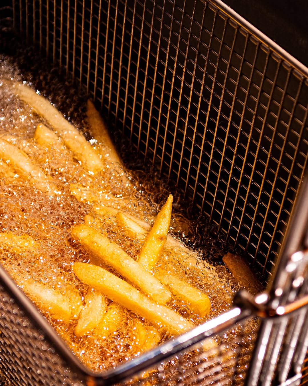 Bobby's Burgers: appetizing photo of cooking process