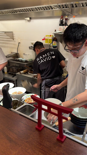 Ramen David: authentic kitchen preparation process