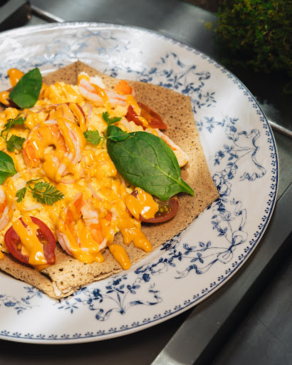 Sun and Moon: appetizing, high-quality food photography