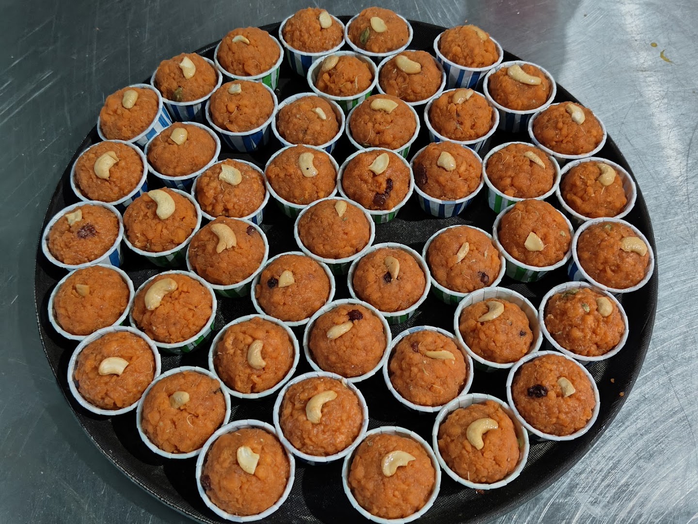 De Aval: appetizing photo of prepared food