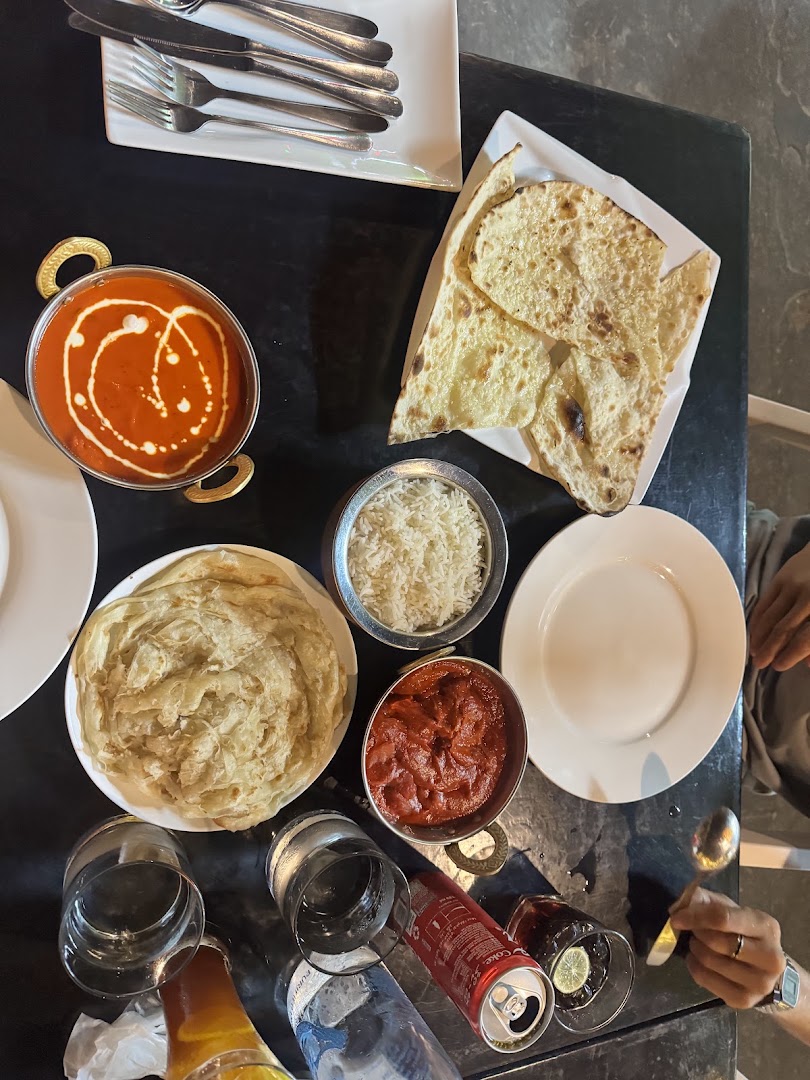 De Aval: appetizing food spread photo