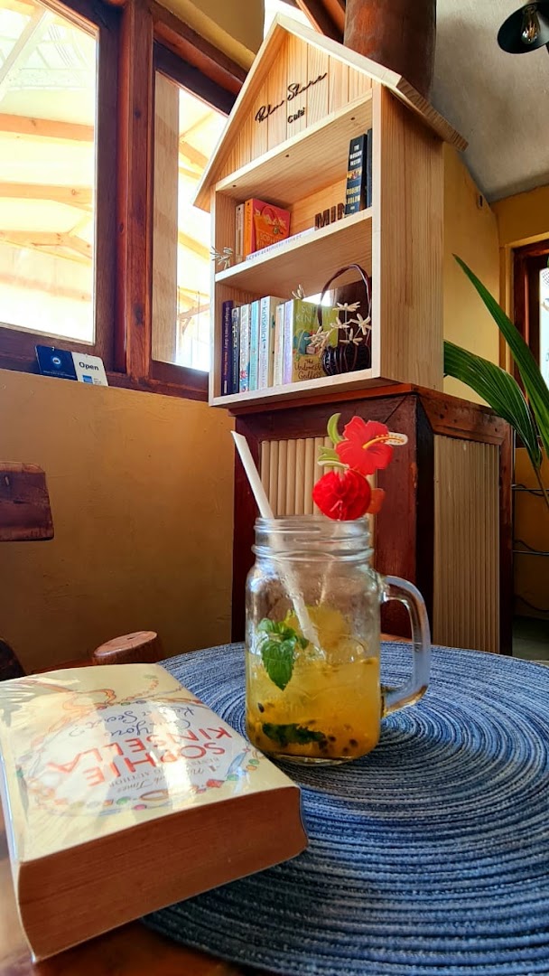 Palm Shore Cafe: inviting atmosphere and quality composition