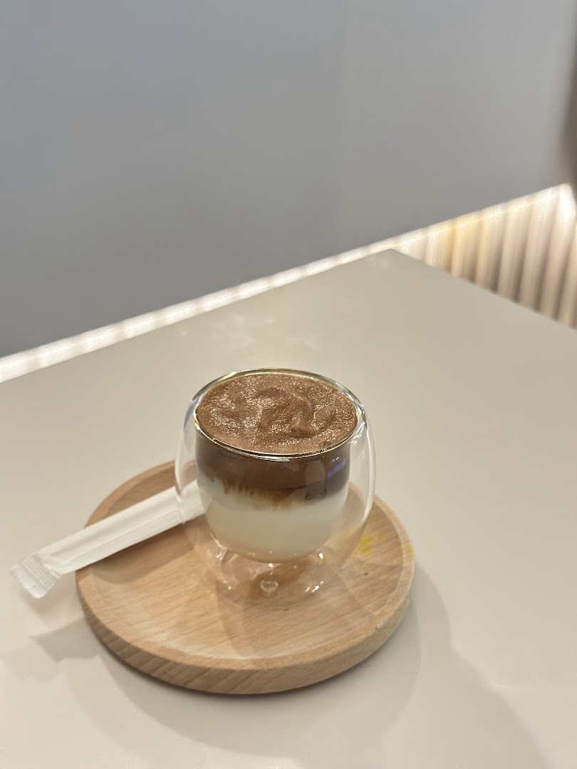 Heap Café: appetizing photo of a drink