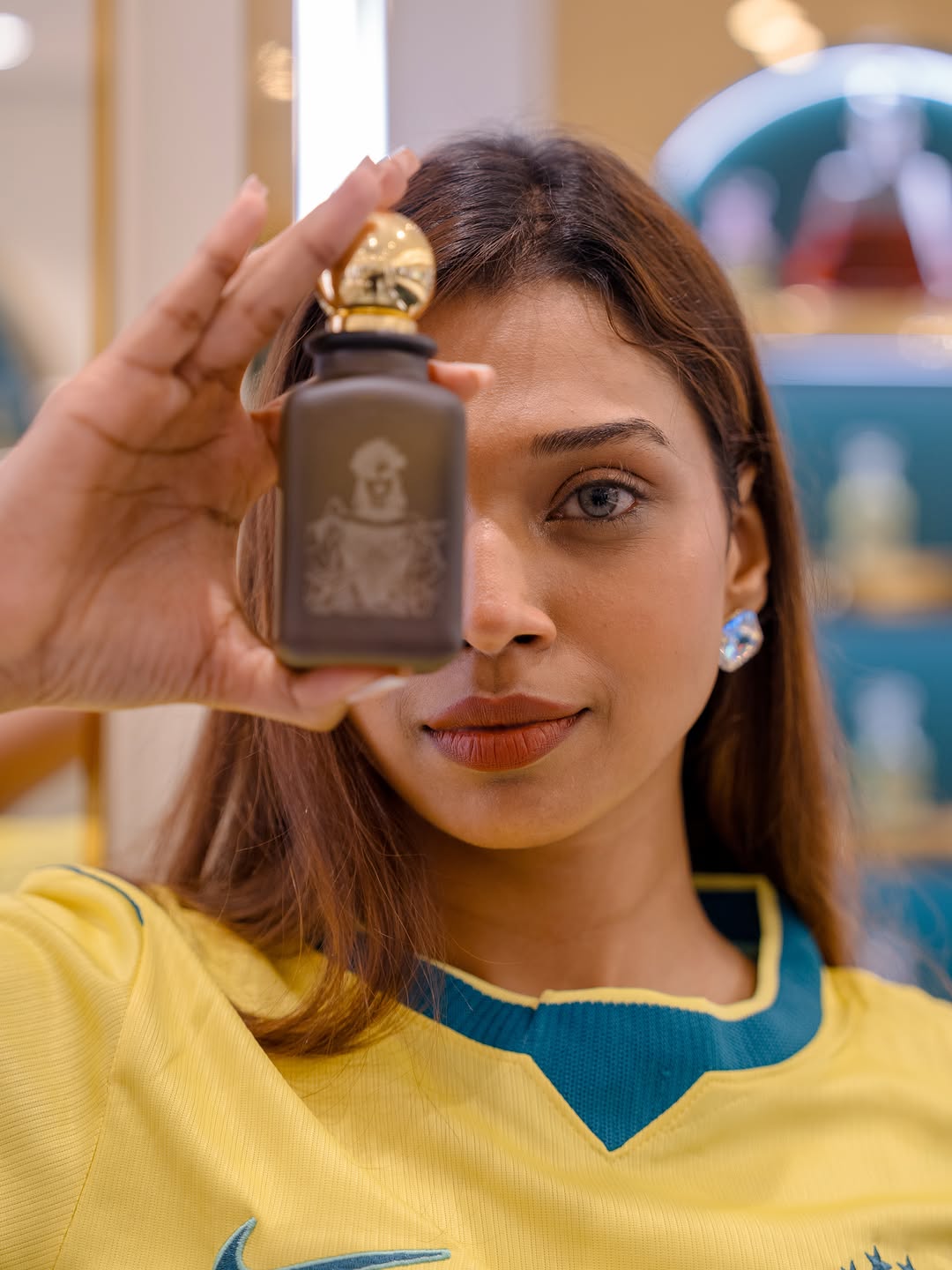 Island Perfume Bar: professional product showcase in store