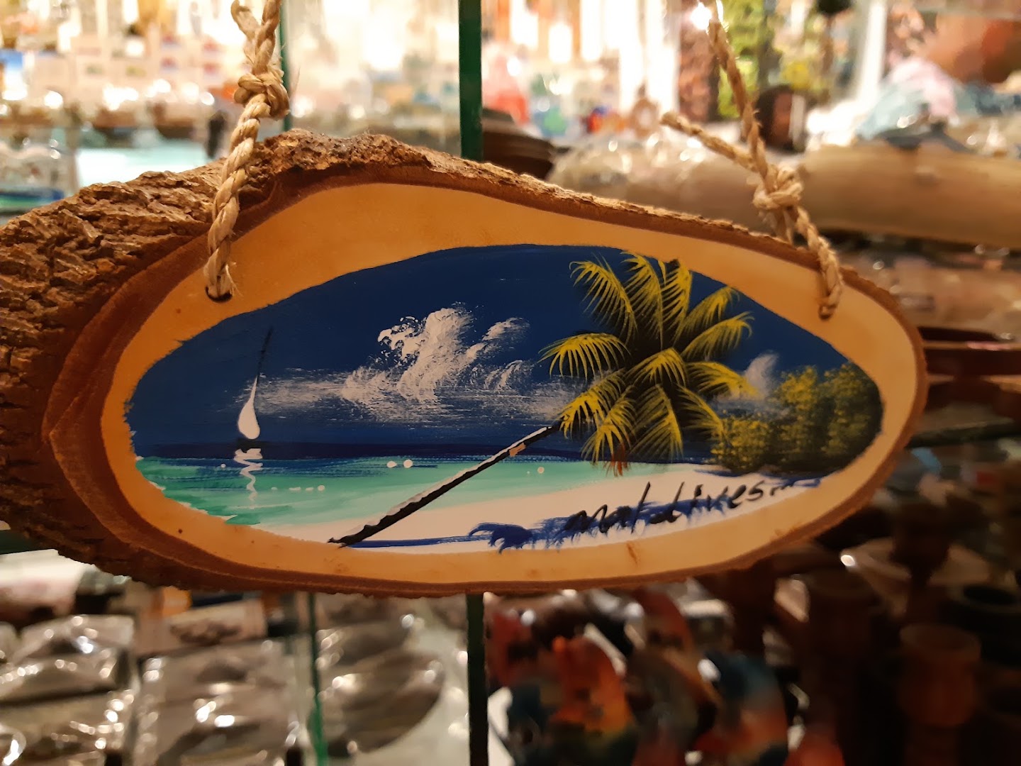 Angolo Souvenirs: clear photo of shop product