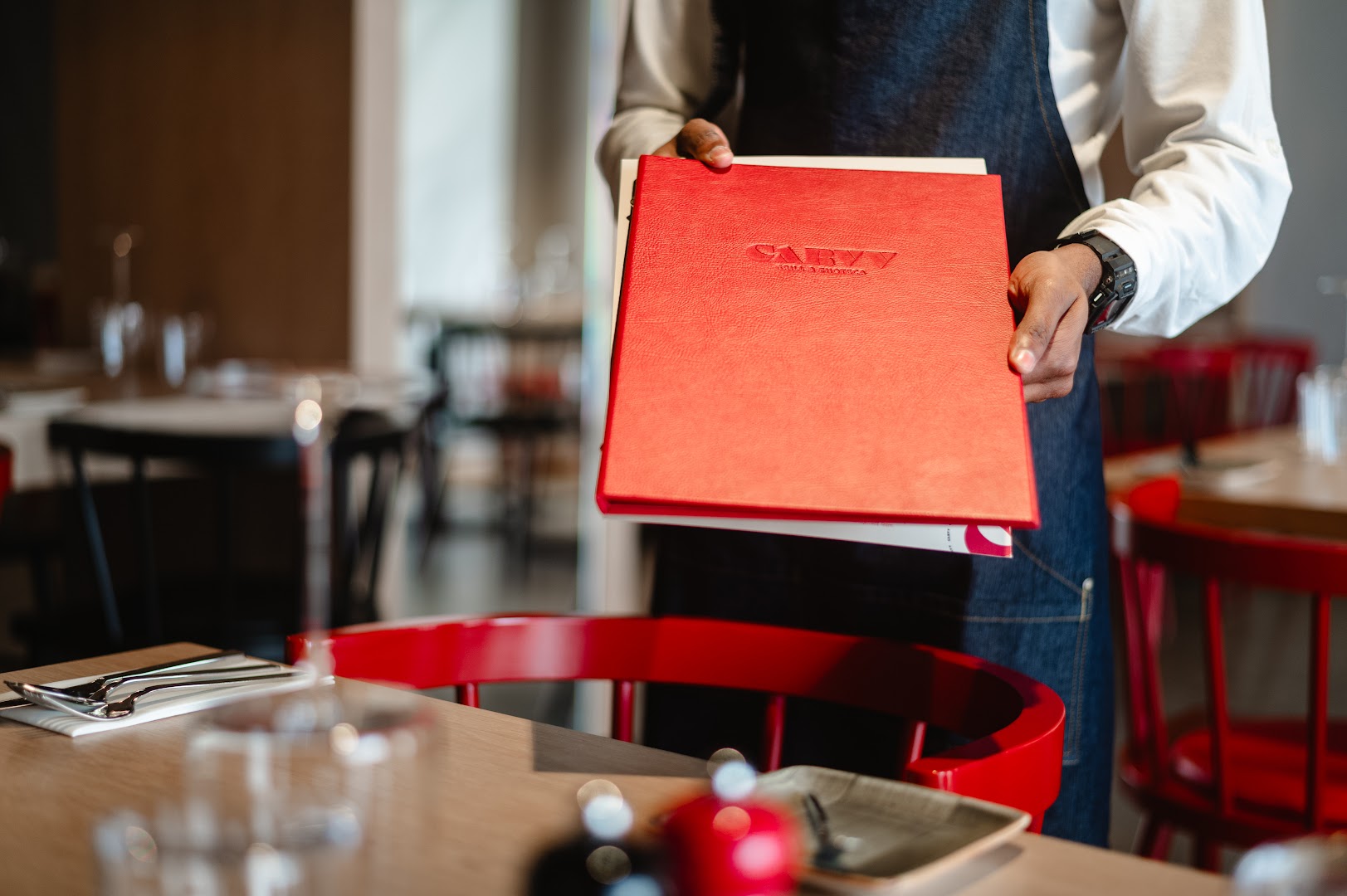 Carvv: professional photo of restaurant branding