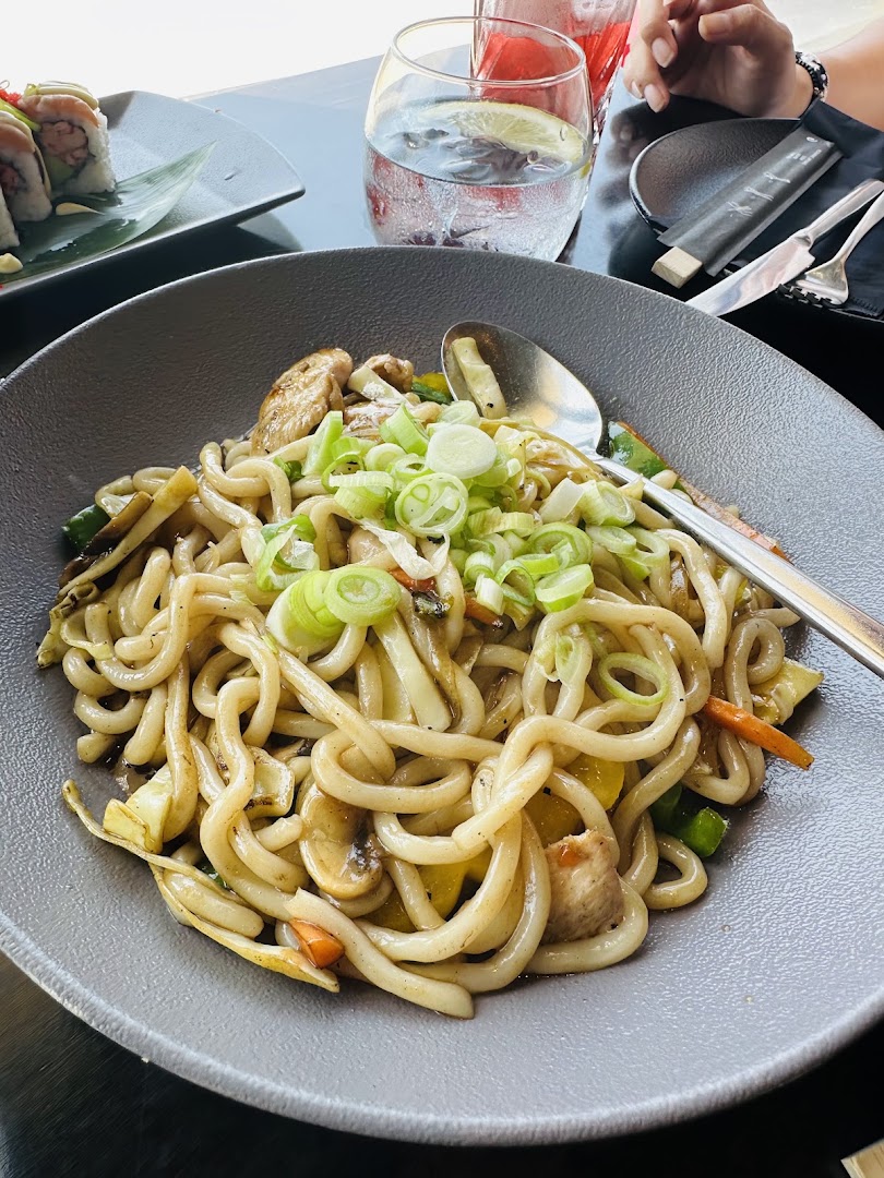 UMI - Sushi & Asian Fusion: appetizing, high-quality food photography