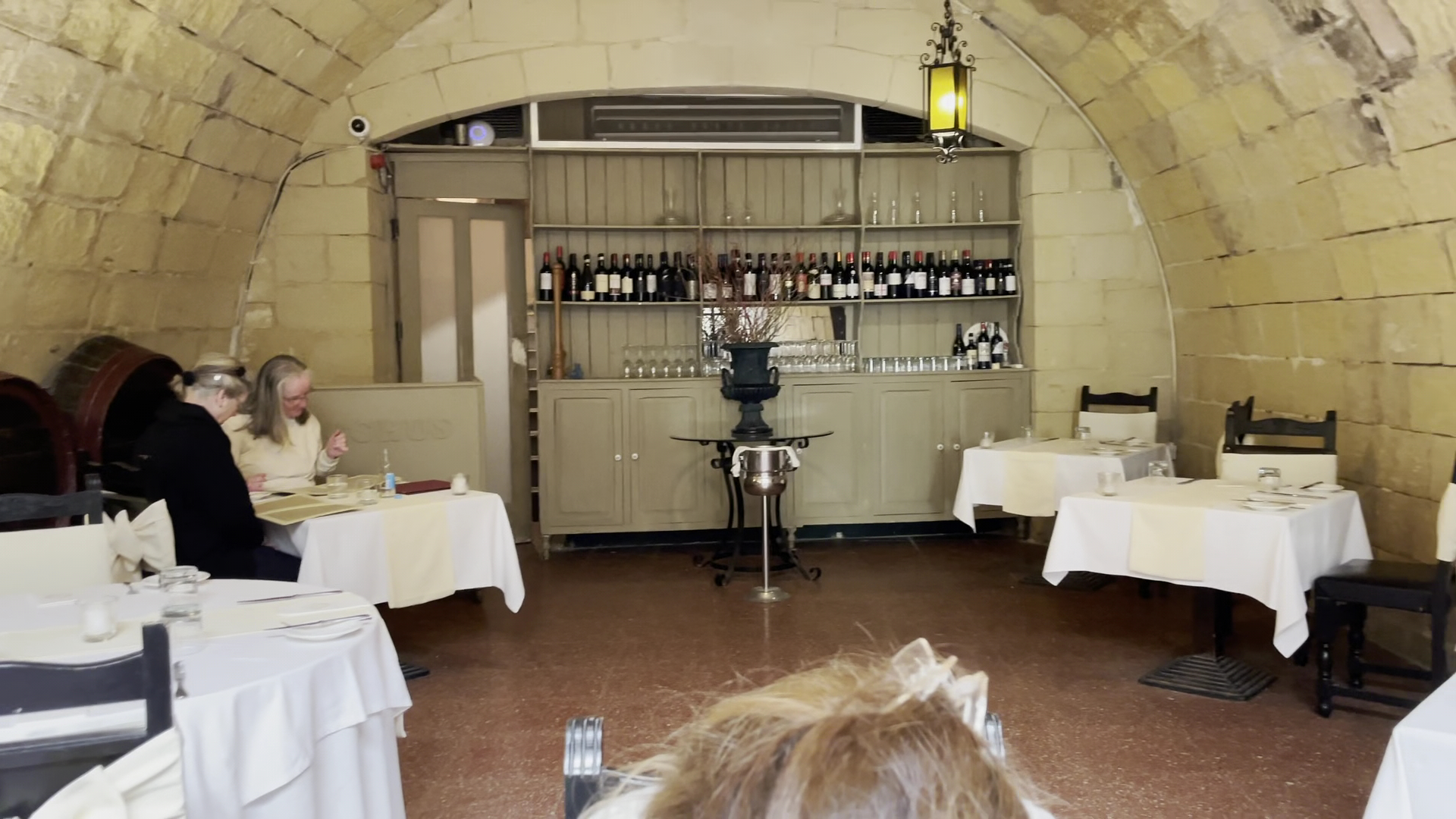 Bacchus: clear view of restaurant interior