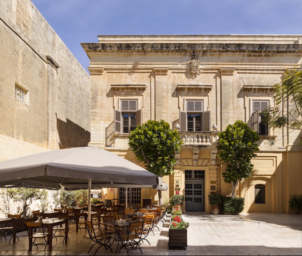 Trattoria A.D. 1530: beautiful professional shot of terrace