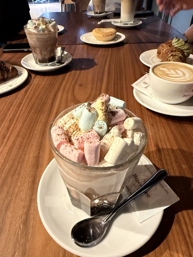 Busy Bee: appetizing photo of drinks served