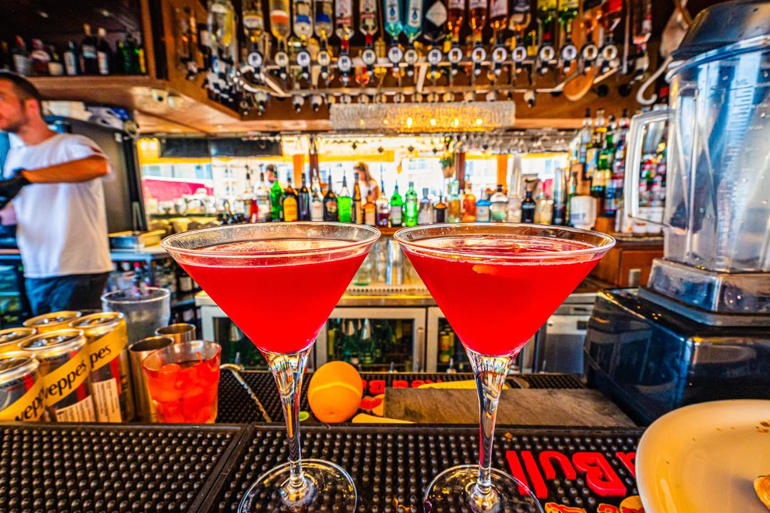 Compass Lounge: high quality, professional cocktail shot