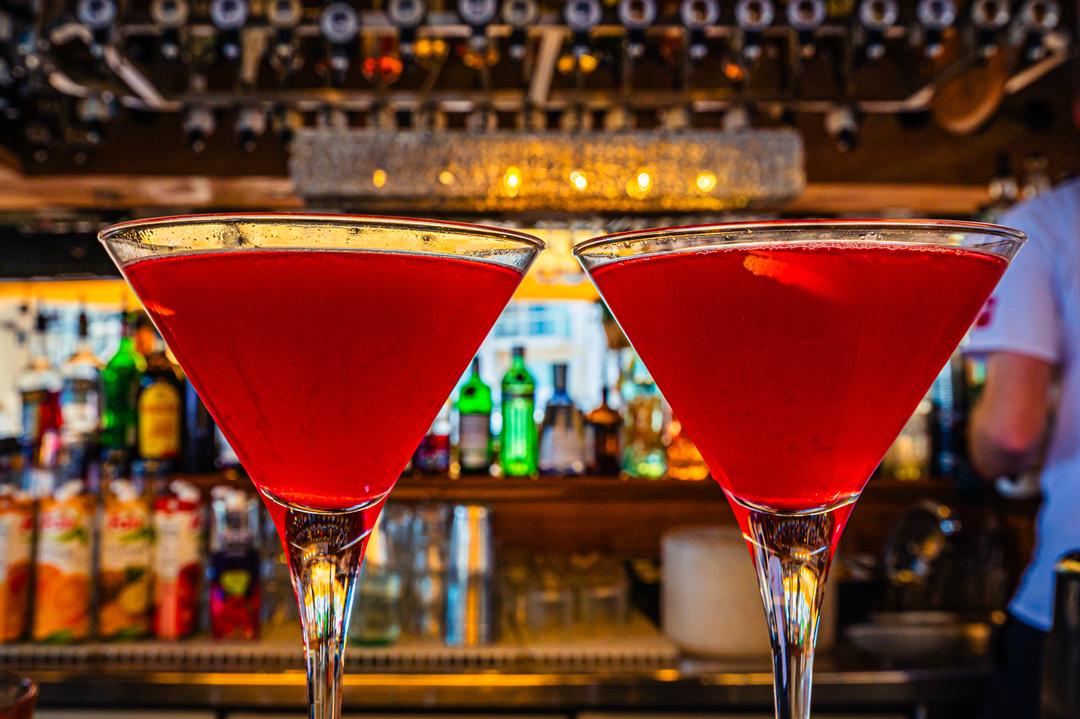 Compass Lounge: high quality professional cocktail photo