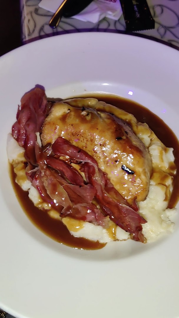 Compass Lounge: appetizing, clear photo of food