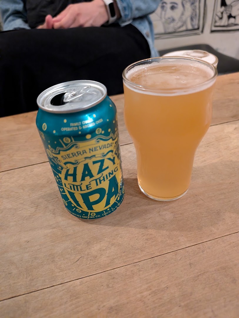 Hole in the Wall: clear photo of bar drink