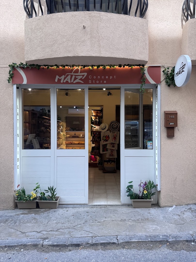 MAIZ Concept Store: clear storefront photo of shop