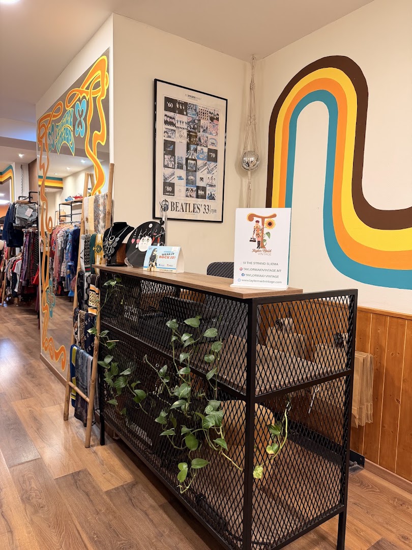 TaylorMaid Vintage: clear shop interior and atmosphere