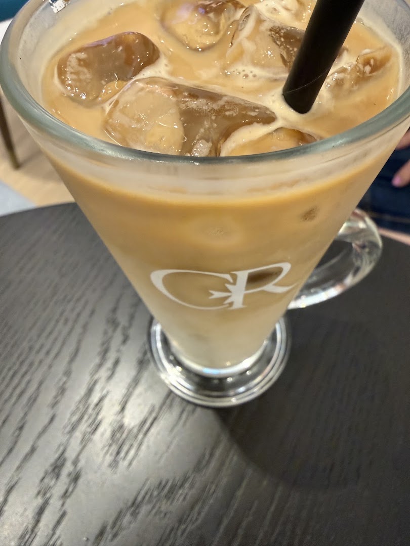 Charles & Ron Café: appetizing photo of branded drink