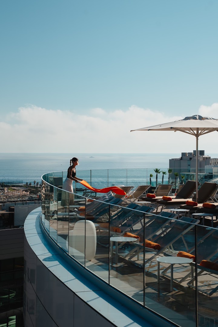 Seed Rooftop: professional, high-quality atmospheric shot