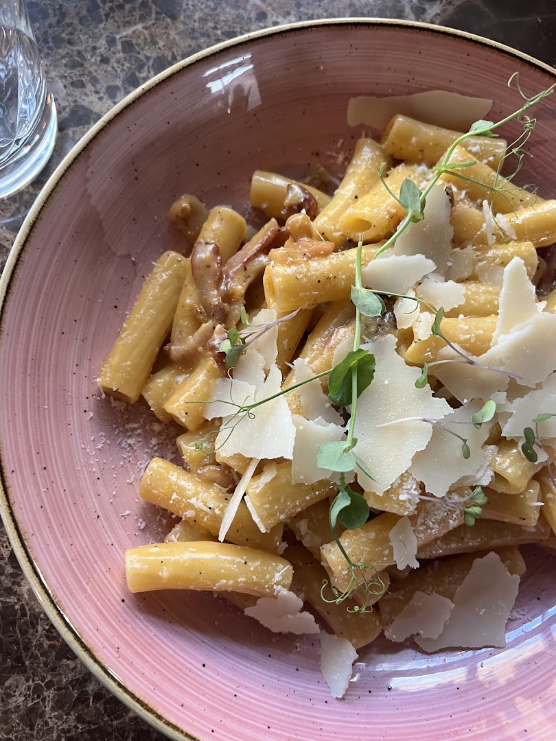 The Avenue: appetizing, high-quality food photography