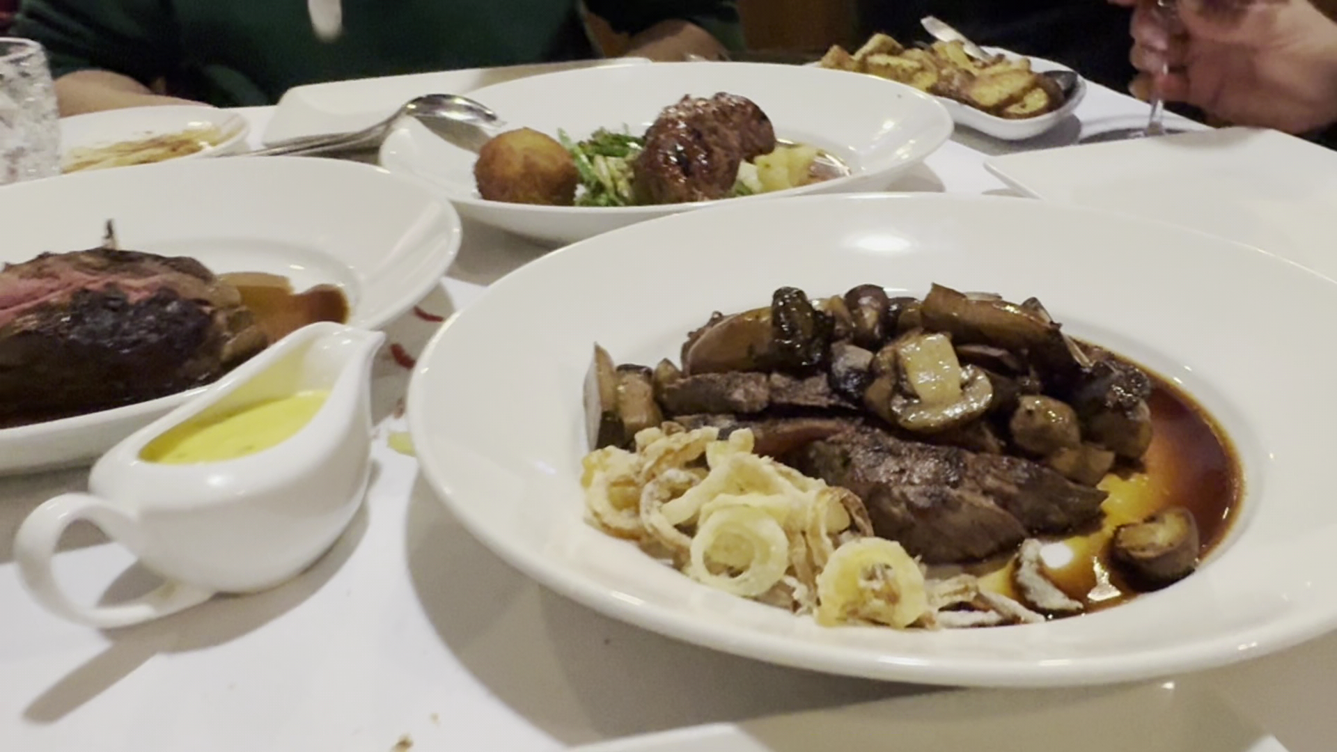 Wigi’s Kitchen: appetizing, clear photo of food