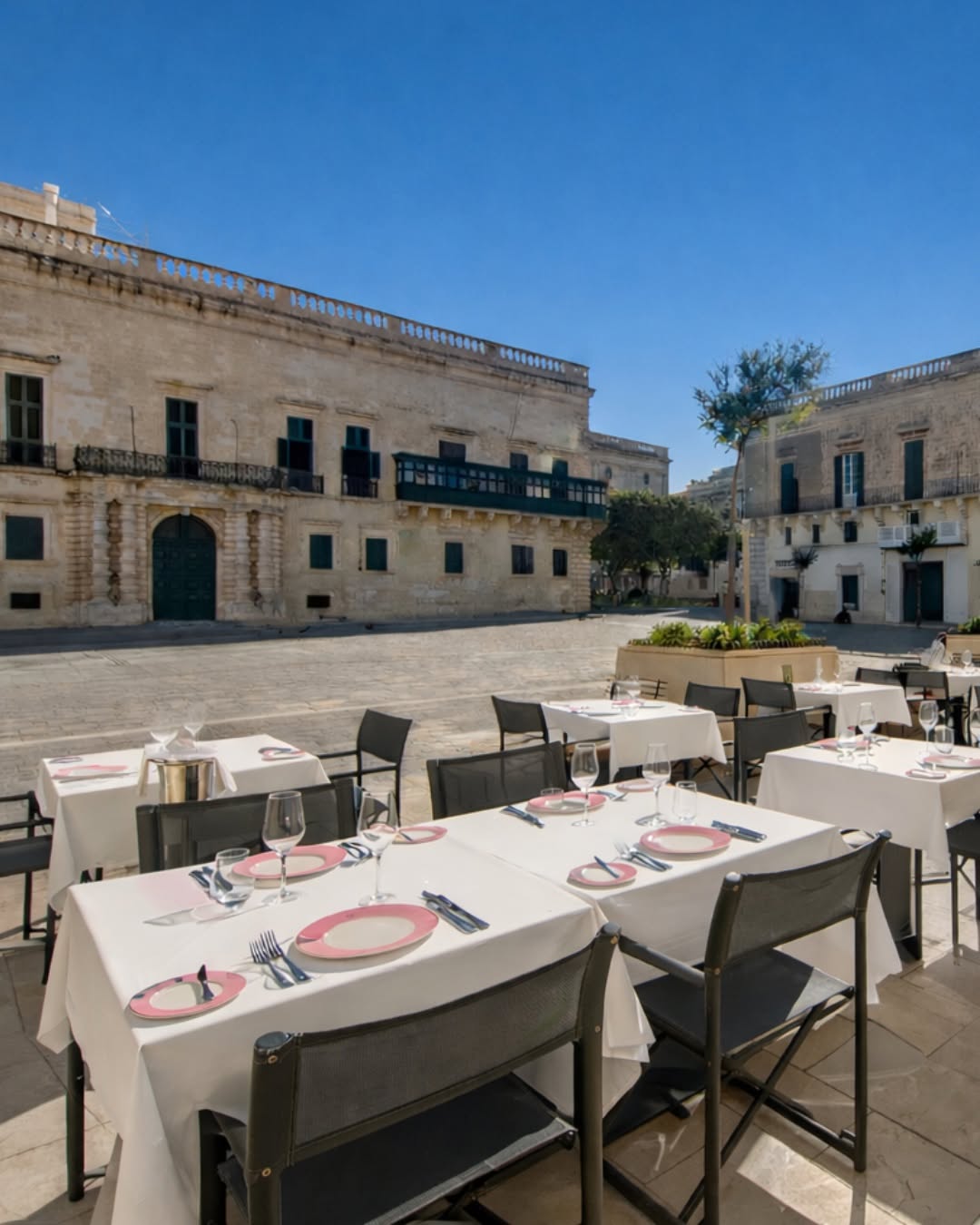 Fifty Nine Republic: attractive outdoor dining atmosphere