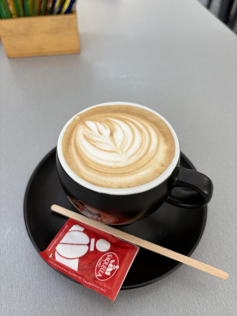 Café du Brazil: appealing photo of coffee drink