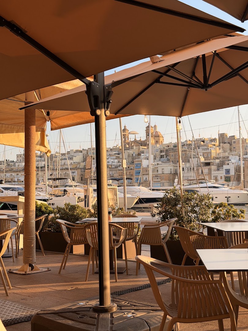 Cargo Bar & Dine: beautiful terrace with scenic view