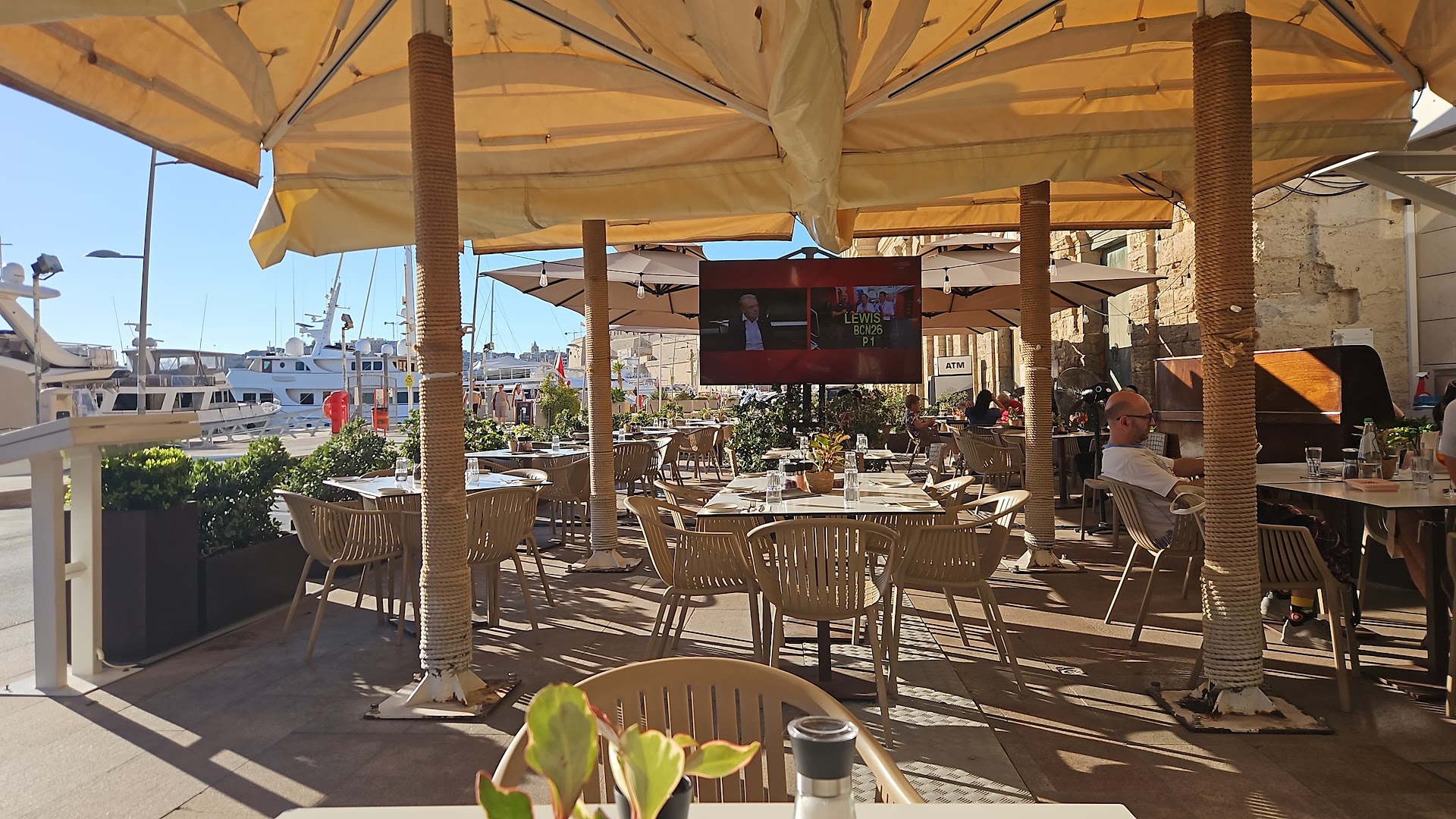 Cargo Bar & Dine: inviting outdoor terrace atmosphere