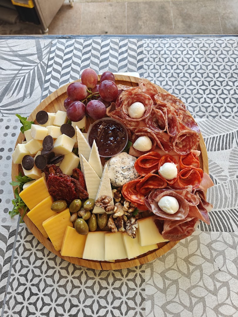 Fra Divino: appetizing and high quality food photo