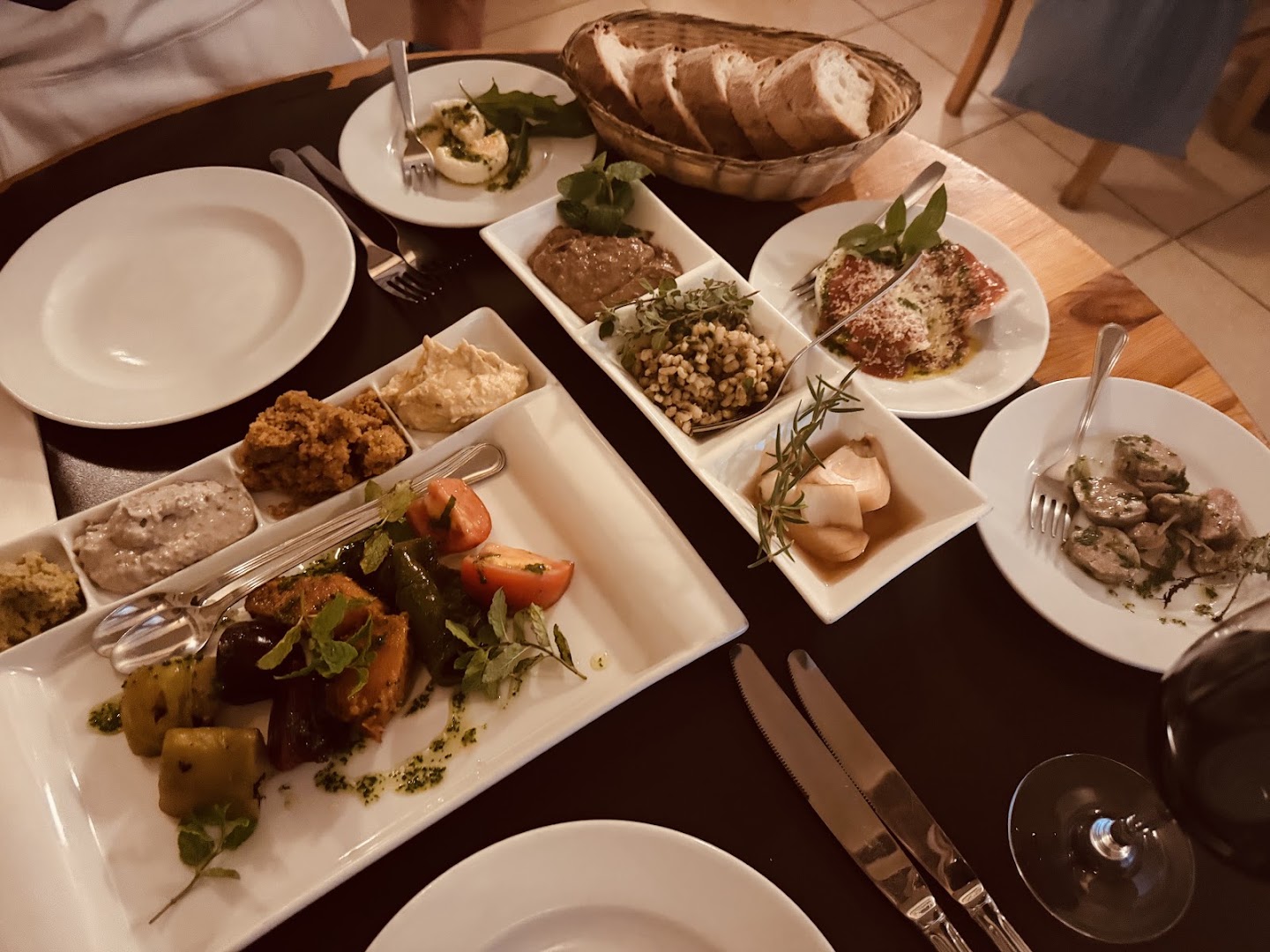 Tal-Petut: appetizing photo of restaurant food