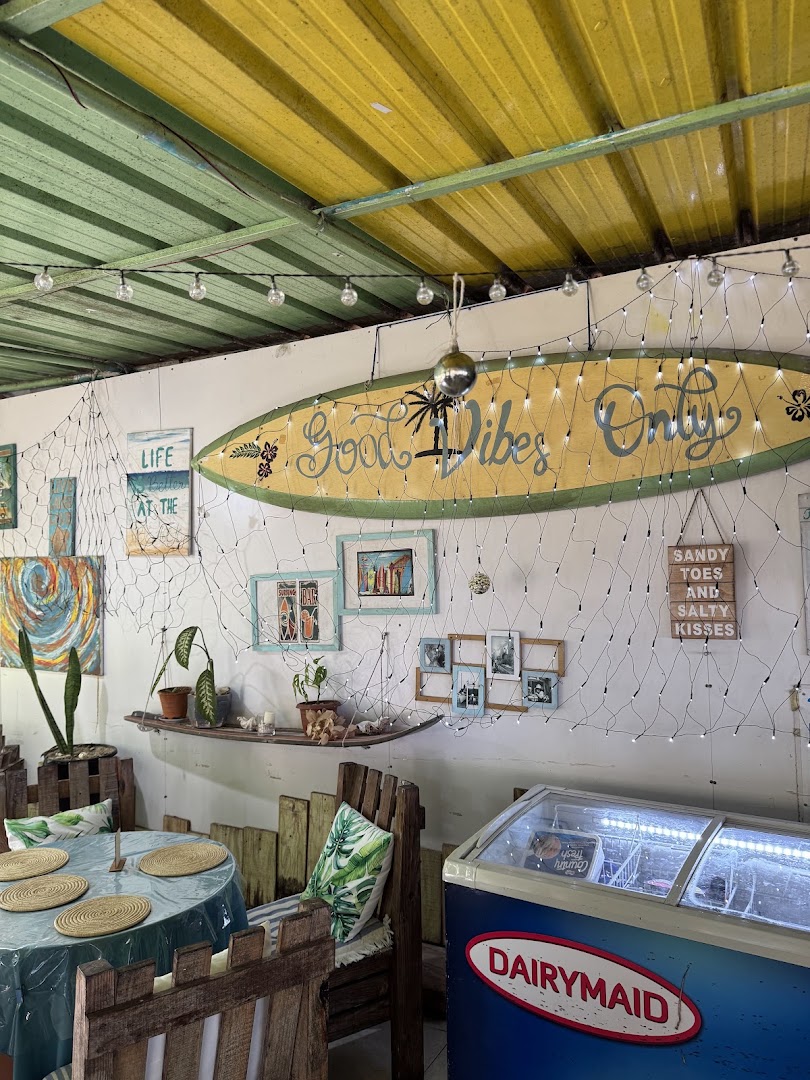 Sun And Sand Chez Charlene: venue atmosphere and decor