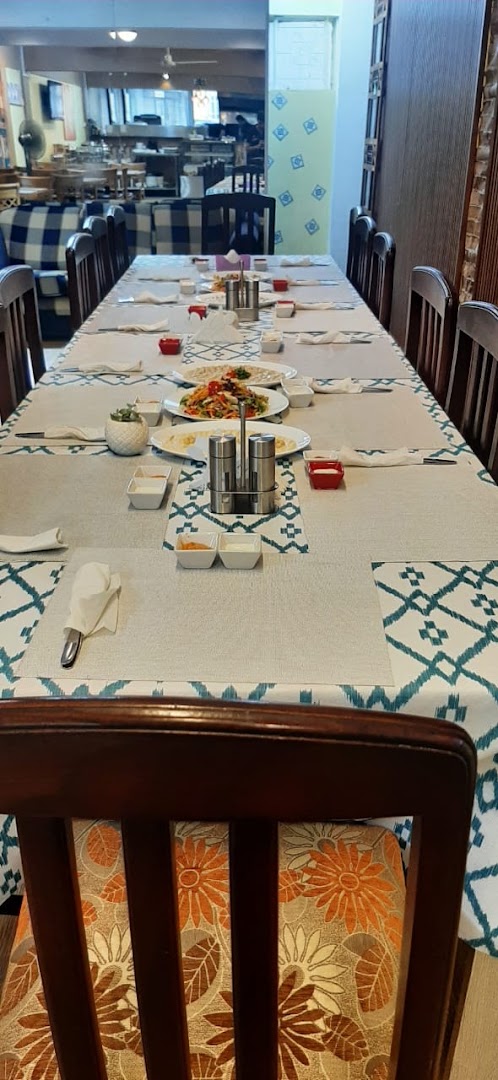 Arabesque Curepipe: clear photo of restaurant interior