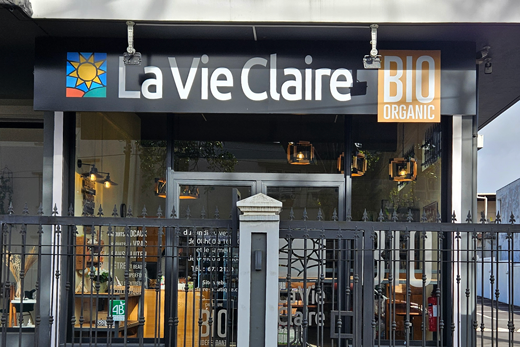 La Vie Claire Curepipe: clear storefront photo of shop