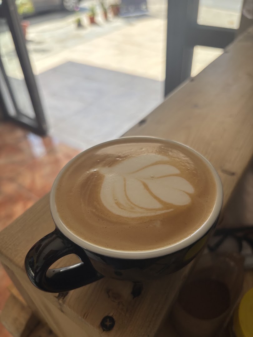 Michael's Coffee House: appealing latte art photo