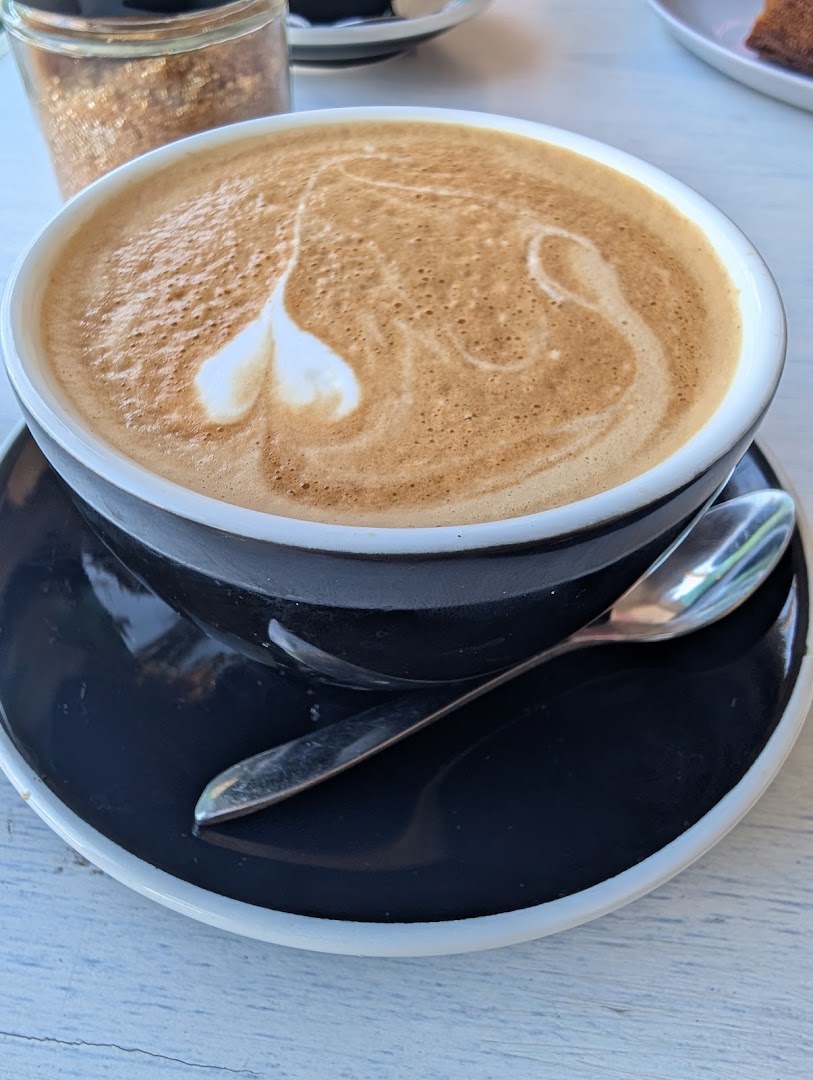 Michael's Coffee House: appetizing coffee with latte art